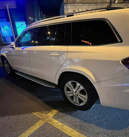 Белый Мерседес ГЛ-класс, объемом двигателя 3 л и пробегом 98 тыс. км за 49500 $, фото 58 на Automoto.ua