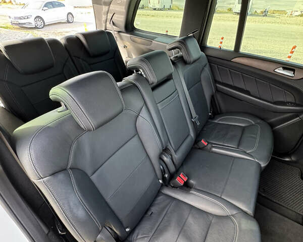 Белый Мерседес ГЛ-класс, объемом двигателя 3 л и пробегом 84 тыс. км за 42500 $, фото 19 на Automoto.ua