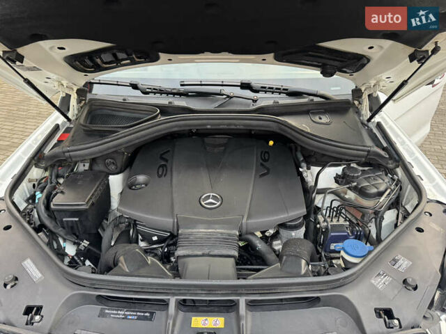 Белый Мерседес ГЛ-класс, объемом двигателя 3 л и пробегом 324 тыс. км за 19500 $, фото 86 на Automoto.ua