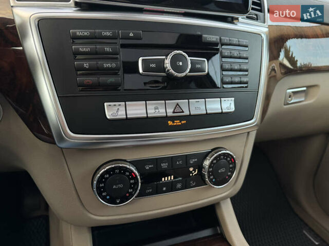 Белый Мерседес ГЛ-класс, объемом двигателя 3 л и пробегом 160 тыс. км за 20800 $, фото 23 на Automoto.ua