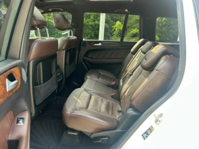 Белый Мерседес ГЛ-класс, объемом двигателя 3 л и пробегом 73 тыс. км за 10100 $, фото 10 на Automoto.ua