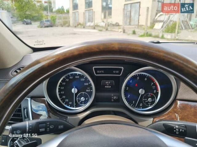 Белый Мерседес ГЛ-класс, объемом двигателя 3 л и пробегом 90 тыс. км за 29999 $, фото 77 на Automoto.ua