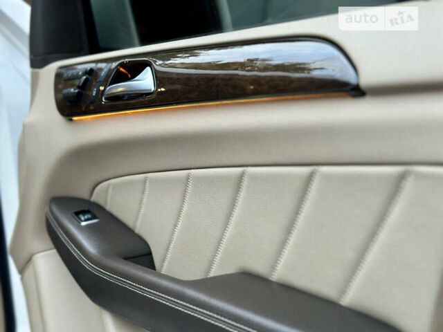 Белый Мерседес ГЛ-класс, объемом двигателя 3 л и пробегом 169 тыс. км за 24600 $, фото 28 на Automoto.ua