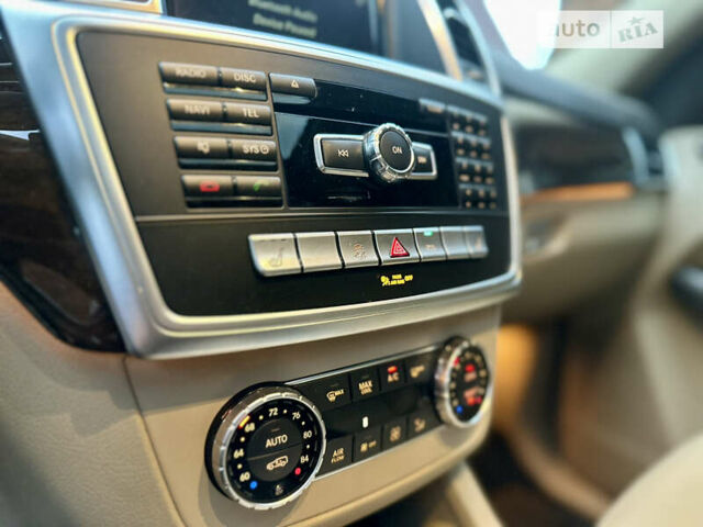 Белый Мерседес ГЛ-класс, объемом двигателя 3 л и пробегом 169 тыс. км за 24600 $, фото 22 на Automoto.ua