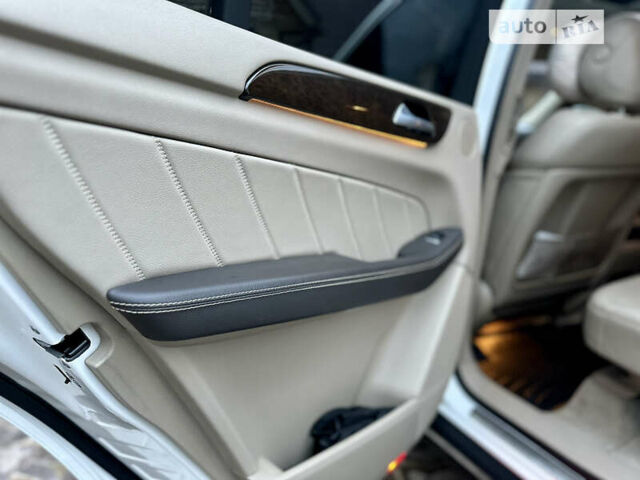 Белый Мерседес ГЛ-класс, объемом двигателя 3 л и пробегом 169 тыс. км за 24600 $, фото 33 на Automoto.ua