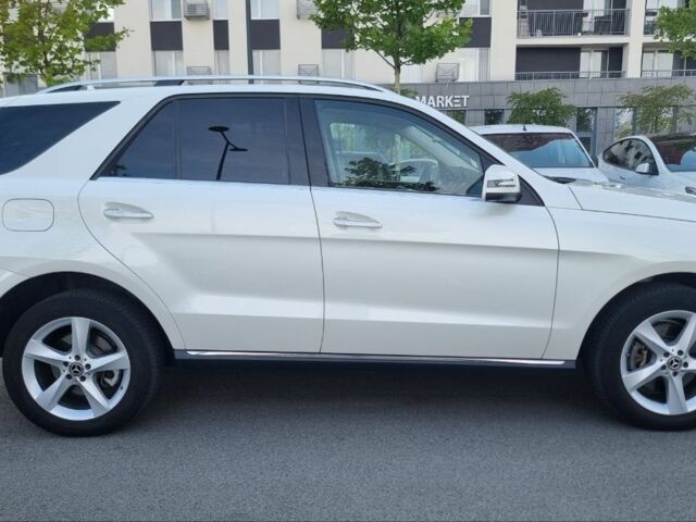 Білий Мерседес ГЛ-Клас, об'ємом двигуна 3 л та пробігом 61 тис. км за 32900 $, фото 6 на Automoto.ua