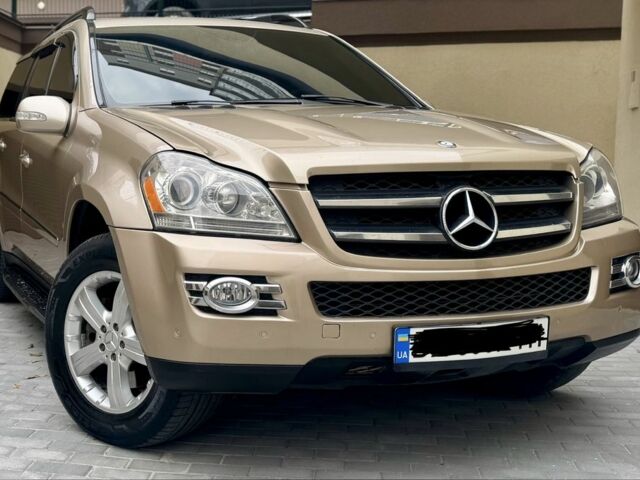 Мерседес ГЛ-класс 2006 в Хмельницком на Automoto.ua Бежевый Мерседес ГЛ-класс, объемом двигателя 4.7 л и пробегом 340 тыс. км за 13000 $, фото 2 на Automoto.ua