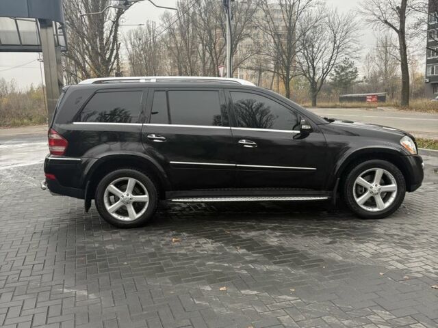 Черный Мерседес ГЛ-класс, объемом двигателя 3 л и пробегом 357 тыс. км за 11500 $, фото 2 на Automoto.ua