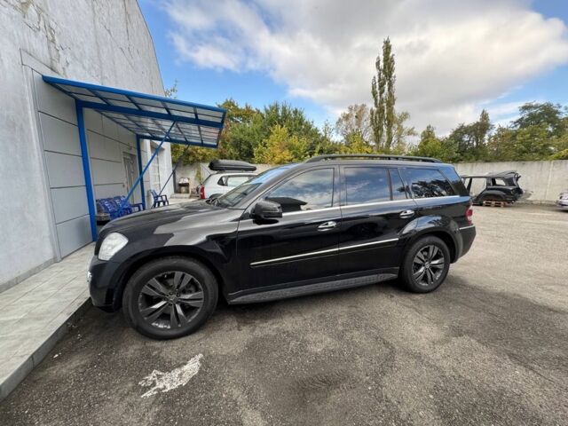 Черный Мерседес ГЛ-класс, объемом двигателя 4.7 л и пробегом 414 тыс. км за 12500 $, фото 2 на Automoto.ua
