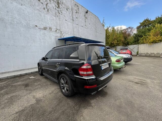 Черный Мерседес ГЛ-класс, объемом двигателя 4.7 л и пробегом 414 тыс. км за 12500 $, фото 6 на Automoto.ua