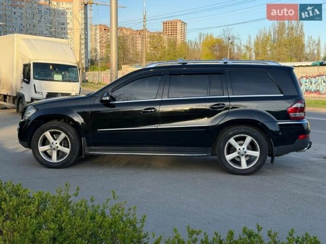 Чорний Мерседес ГЛ-Клас, об'ємом двигуна 5.5 л та пробігом 225 тис. км за 12497 $, фото 2 на Automoto.ua