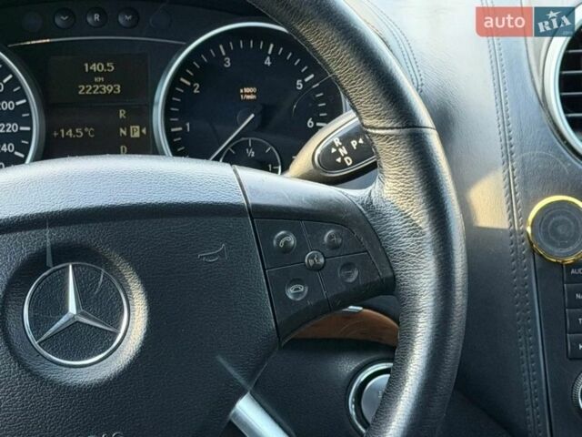 Чорний Мерседес ГЛ-Клас, об'ємом двигуна 5.5 л та пробігом 225 тис. км за 12497 $, фото 11 на Automoto.ua