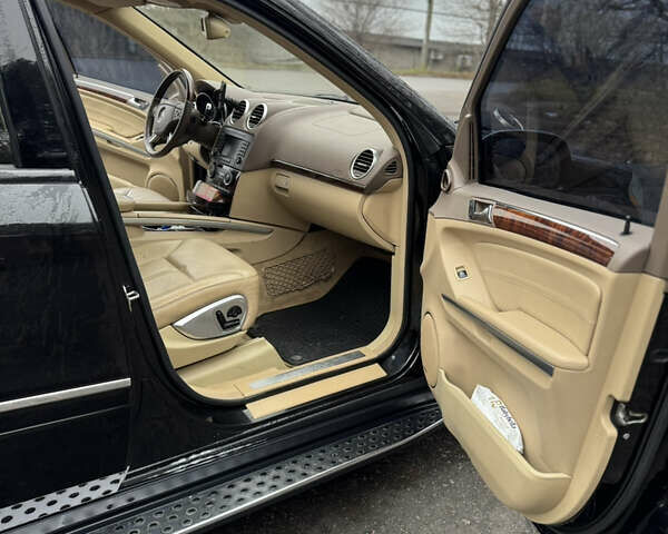 Черный Мерседес ГЛ-класс, объемом двигателя 4.66 л и пробегом 105 тыс. км за 14500 $, фото 22 на Automoto.ua