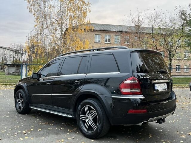 Черный Мерседес ГЛ-класс, объемом двигателя 4.7 л и пробегом 322 тыс. км за 7500 $, фото 3 на Automoto.ua