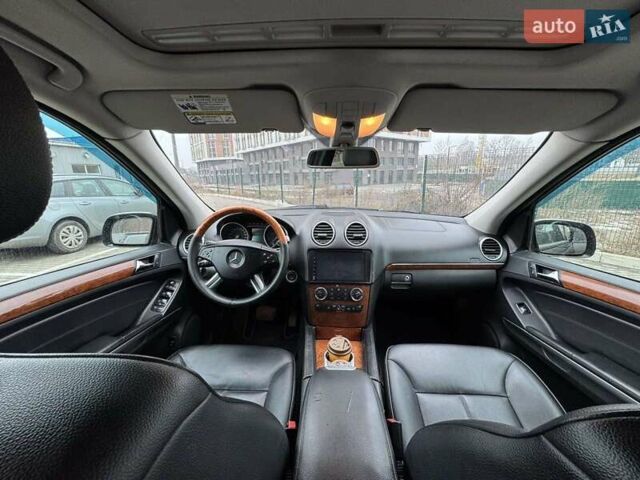 Черный Мерседес ГЛ-класс, объемом двигателя 5.46 л и пробегом 303 тыс. км за 15000 $, фото 11 на Automoto.ua