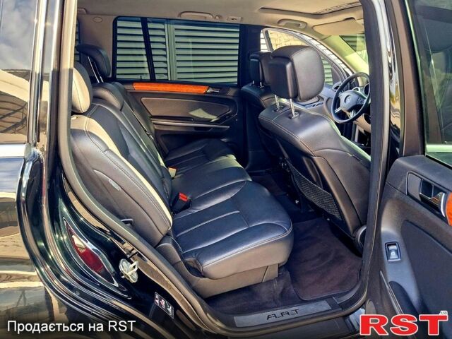 Черный Мерседес ГЛ-класс, объемом двигателя 4.7 л и пробегом 0 тыс. км за 10500 $, фото 10 на Automoto.ua