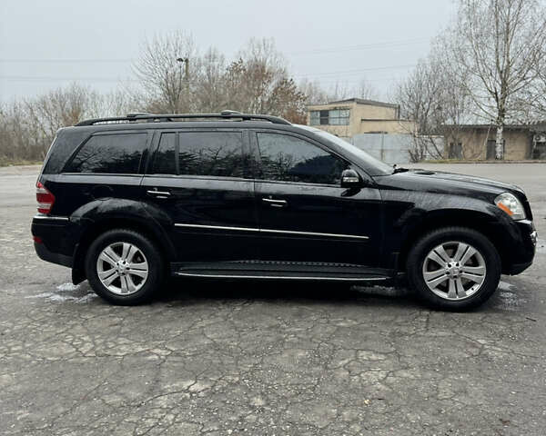 Черный Мерседес ГЛ-класс, объемом двигателя 4.66 л и пробегом 105 тыс. км за 14500 $, фото 3 на Automoto.ua