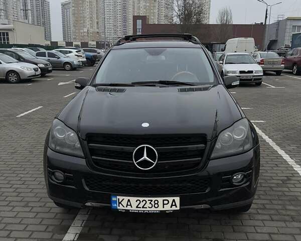 Черный Мерседес ГЛ-класс, объемом двигателя 5.46 л и пробегом 303 тыс. км за 15000 $, фото 20 на Automoto.ua