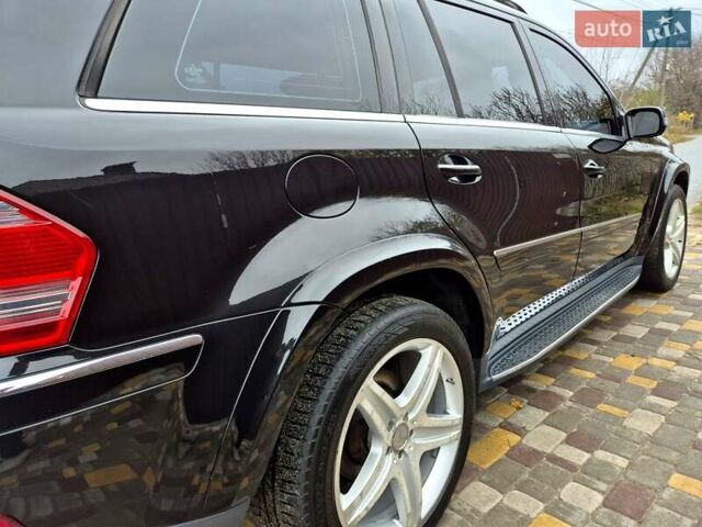 Чорний Мерседес ГЛ-Клас, об'ємом двигуна 5.46 л та пробігом 226 тис. км за 11600 $, фото 9 на Automoto.ua
