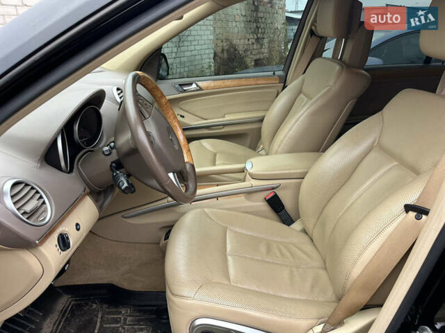 Черный Мерседес ГЛ-класс, объемом двигателя 5.46 л и пробегом 237 тыс. км за 14000 $, фото 5 на Automoto.ua