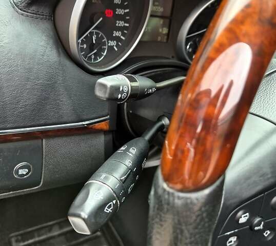 Чорний Мерседес ГЛ-Клас, об'ємом двигуна 5.46 л та пробігом 226 тис. км за 11600 $, фото 35 на Automoto.ua