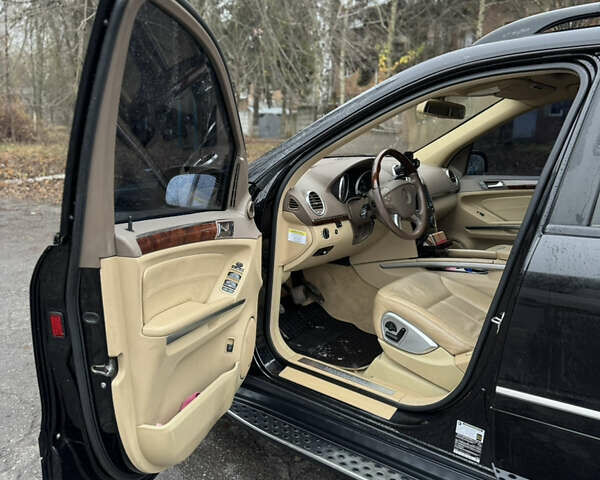 Черный Мерседес ГЛ-класс, объемом двигателя 4.66 л и пробегом 105 тыс. км за 14500 $, фото 17 на Automoto.ua