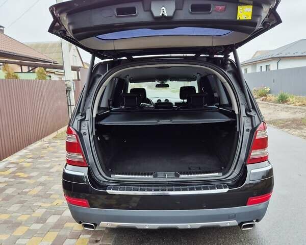 Чорний Мерседес ГЛ-Клас, об'ємом двигуна 5.46 л та пробігом 226 тис. км за 11600 $, фото 48 на Automoto.ua