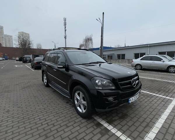 Черный Мерседес ГЛ-класс, объемом двигателя 5.46 л и пробегом 303 тыс. км за 15000 $, фото 19 на Automoto.ua
