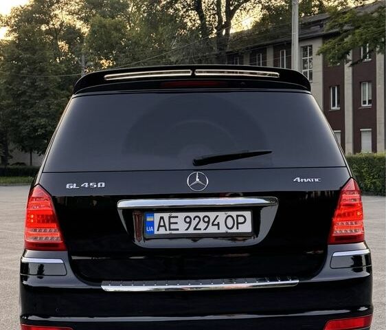 Черный Мерседес ГЛ-класс, объемом двигателя 4.7 л и пробегом 250 тыс. км за 12000 $, фото 12 на Automoto.ua