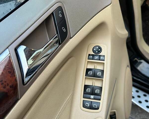 Чорний Мерседес ГЛ-Клас, об'ємом двигуна 4.66 л та пробігом 213 тис. км за 11600 $, фото 7 на Automoto.ua