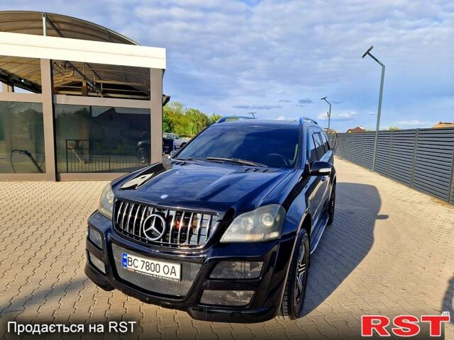 Черный Мерседес ГЛ-класс, объемом двигателя 4.7 л и пробегом 0 тыс. км за 10500 $, фото 3 на Automoto.ua