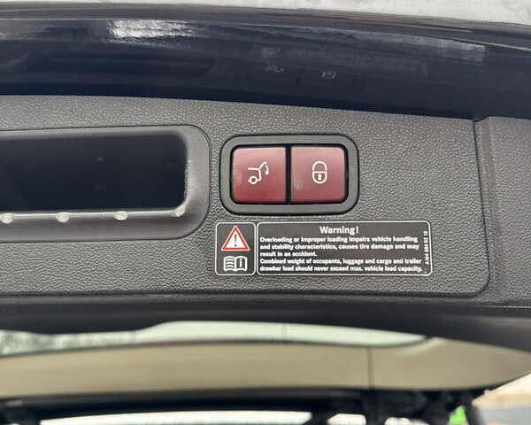 Черный Мерседес ГЛ-класс, объемом двигателя 4.7 л и пробегом 177 тыс. км за 10500 $, фото 37 на Automoto.ua