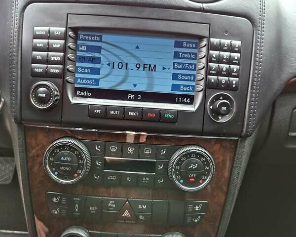 Чорний Мерседес ГЛ-Клас, об'ємом двигуна 5.46 л та пробігом 226 тис. км за 11600 $, фото 28 на Automoto.ua