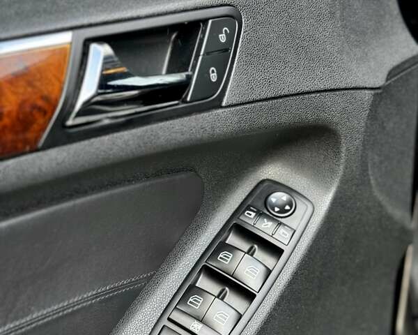 Черный Мерседес ГЛ-класс, объемом двигателя 5.46 л и пробегом 225 тыс. км за 12600 $, фото 16 на Automoto.ua