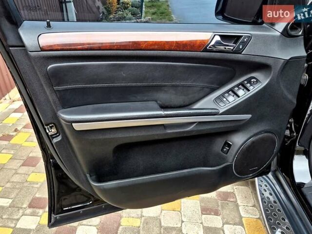Чорний Мерседес ГЛ-Клас, об'ємом двигуна 5.46 л та пробігом 226 тис. км за 11600 $, фото 12 на Automoto.ua
