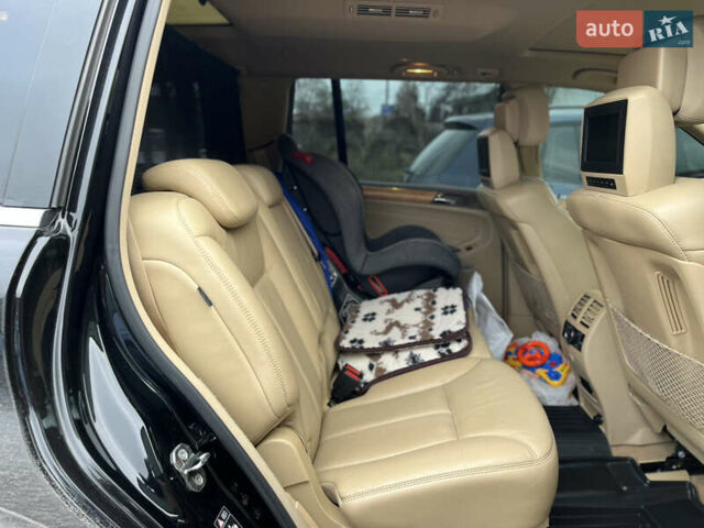 Черный Мерседес ГЛ-класс, объемом двигателя 5.46 л и пробегом 237 тыс. км за 14000 $, фото 7 на Automoto.ua