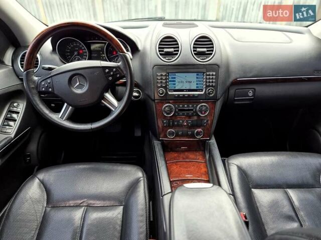 Чорний Мерседес ГЛ-Клас, об'ємом двигуна 5.46 л та пробігом 226 тис. км за 11600 $, фото 30 на Automoto.ua