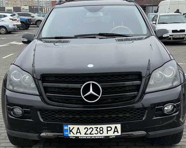 Черный Мерседес ГЛ-класс, объемом двигателя 5.46 л и пробегом 303 тыс. км за 15000 $, фото 21 на Automoto.ua