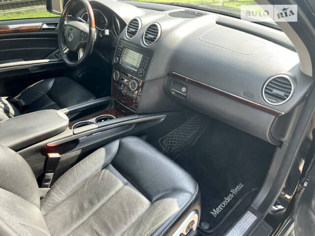 Черный Мерседес ГЛ-класс, объемом двигателя 4.7 л и пробегом 177 тыс. км за 10700 $, фото 21 на Automoto.ua