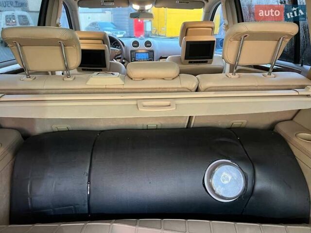 Чорний Мерседес ГЛ-Клас, об'ємом двигуна 4.66 л та пробігом 213 тис. км за 11600 $, фото 22 на Automoto.ua