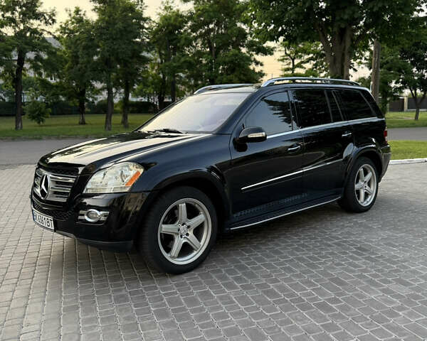 Черный Мерседес ГЛ-класс, объемом двигателя 4.7 л и пробегом 300 тыс. км за 8900 $, фото 12 на Automoto.ua