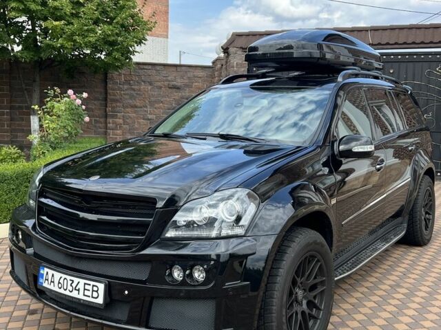 Черный Мерседес ГЛ-класс, объемом двигателя 4.7 л и пробегом 605 тыс. км за 13000 $, фото 1 на Automoto.ua