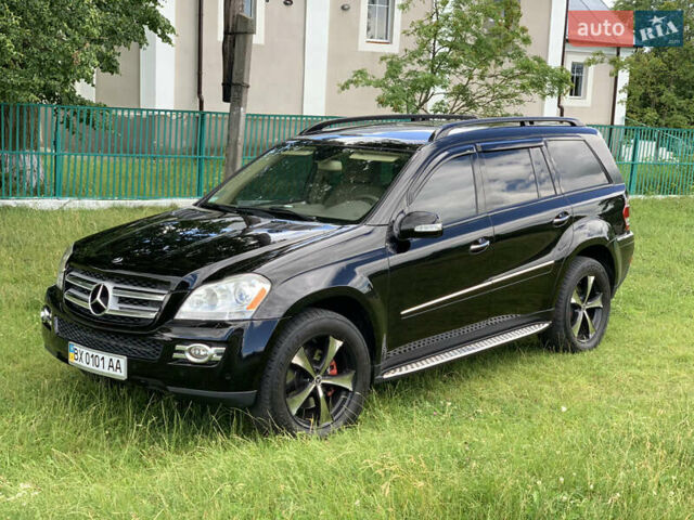 Чорний Мерседес ГЛ-Клас, об'ємом двигуна 4.66 л та пробігом 205 тис. км за 12000 $, фото 1 на Automoto.ua