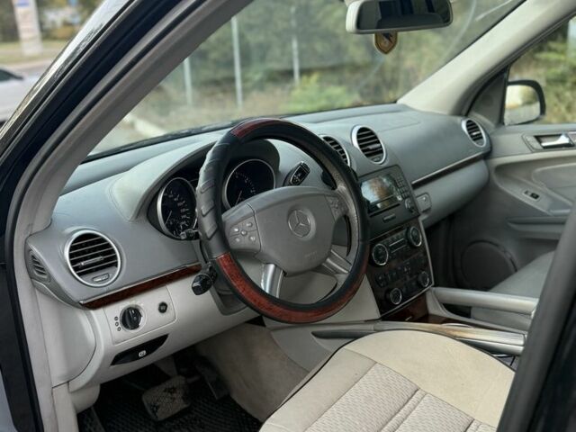 Мерседес ГЛ-класс 2007 в Запорожье на Automoto.ua Черный Мерседес ГЛ-класс, объемом двигателя 5.5 л и пробегом 265 тыс. км за 6500 $, фото 7 на Automoto.ua