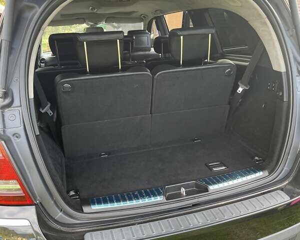 Черный Мерседес ГЛ-класс, объемом двигателя 4.66 л и пробегом 286 тыс. км за 14500 $, фото 44 на Automoto.ua