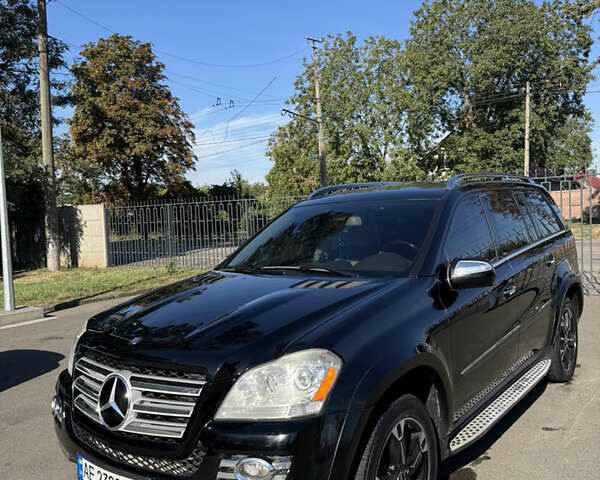 Черный Мерседес ГЛ-класс, объемом двигателя 5.46 л и пробегом 235 тыс. км за 12900 $, фото 6 на Automoto.ua