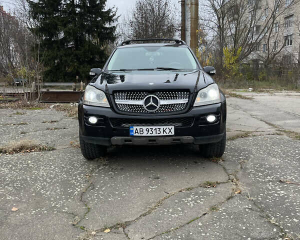Черный Мерседес ГЛ-класс, объемом двигателя 5.46 л и пробегом 249 тыс. км за 10000 $, фото 2 на Automoto.ua