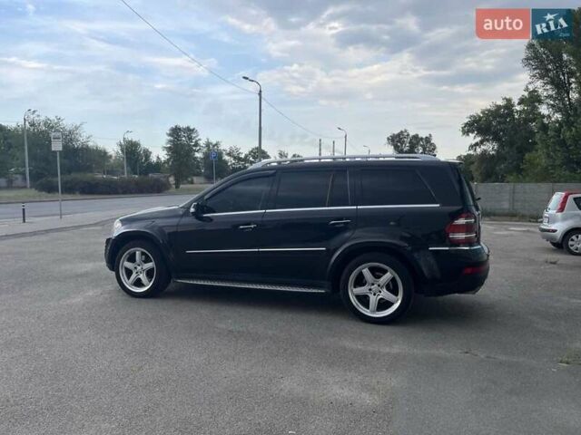 Черный Мерседес ГЛ-класс, объемом двигателя 5.46 л и пробегом 231 тыс. км за 13700 $, фото 1 на Automoto.ua