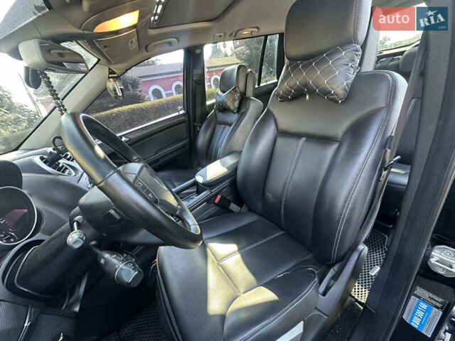 Чорний Мерседес ГЛ-Клас, об'ємом двигуна 4.66 л та пробігом 250 тис. км за 10500 $, фото 23 на Automoto.ua