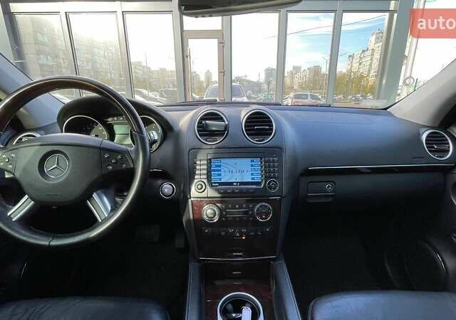 Черный Мерседес ГЛ-класс, объемом двигателя 4.66 л и пробегом 152 тыс. км за 11490 $, фото 26 на Automoto.ua